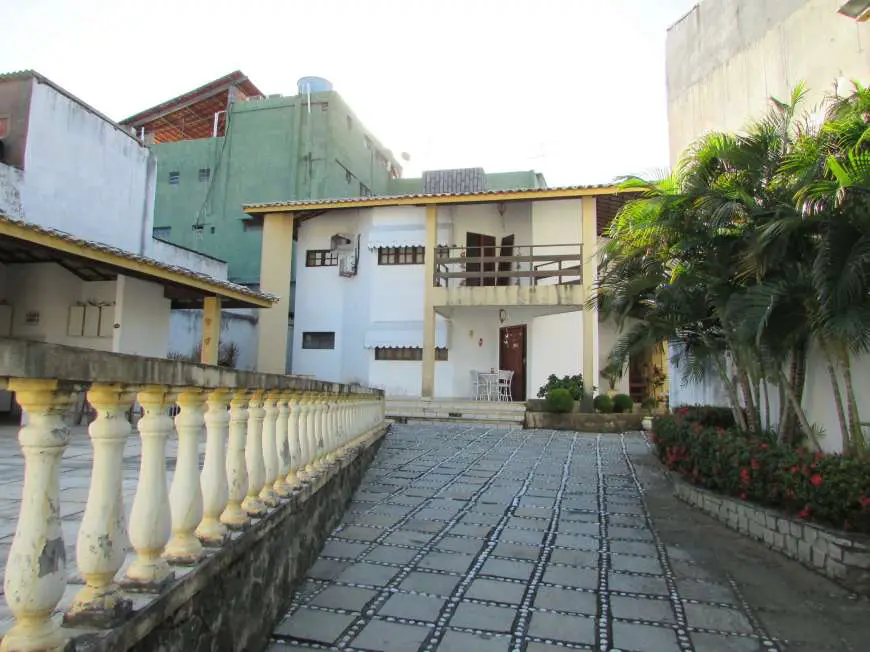 Casa com 5 Quartos à Venda, 1219 m² por R$ 1.200.000 Rua Bahia, 98 - Centro, Lauro de Freitas - BA