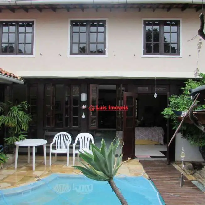 Casa de Condomínio com 3 Quartos para Alugar, 254 m² por R$ 2.500/Mês Rua Dois, 13 - Itaipu, Niterói - RJ