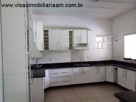 Casa de Condomínio com 3 Quartos para Alugar, 400 m² por R$ 4.800/Mês Ponta Negra, Manaus - AM
