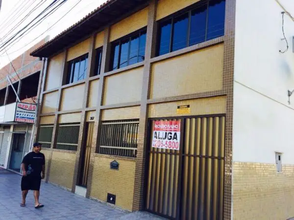 Casa com 7 Quartos para Alugar, 240 m² por R$ 4.000/Mês Guaranhuns, Vila Velha - ES