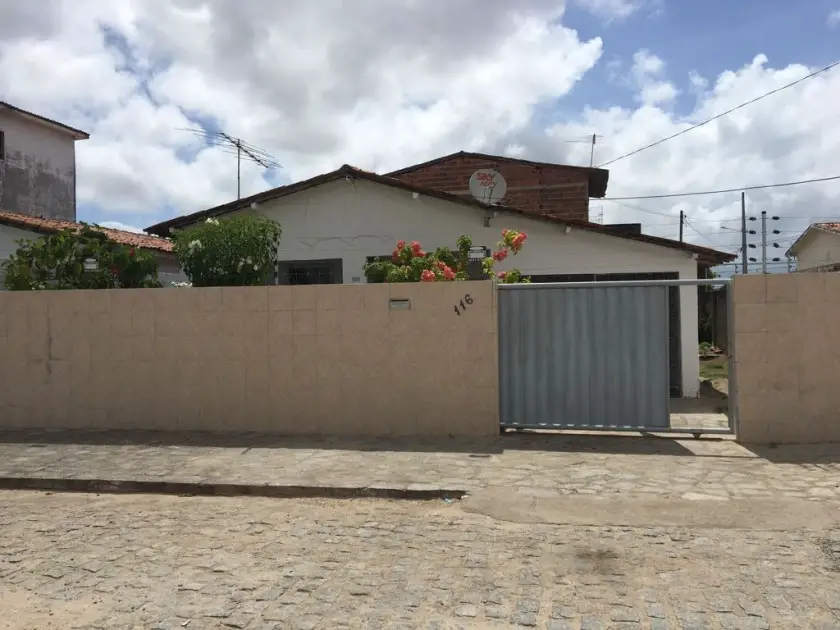 Casa com 3 Quartos à Venda, 85 m² por R$ 200.000 José Américo de Almeida, João Pessoa - PB