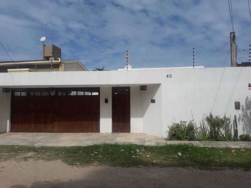 Casa com 4 Quartos à Venda, 180 m² por R$ 630.000 Rua Artur Heleno de Souza - Janga, Paulista - PE