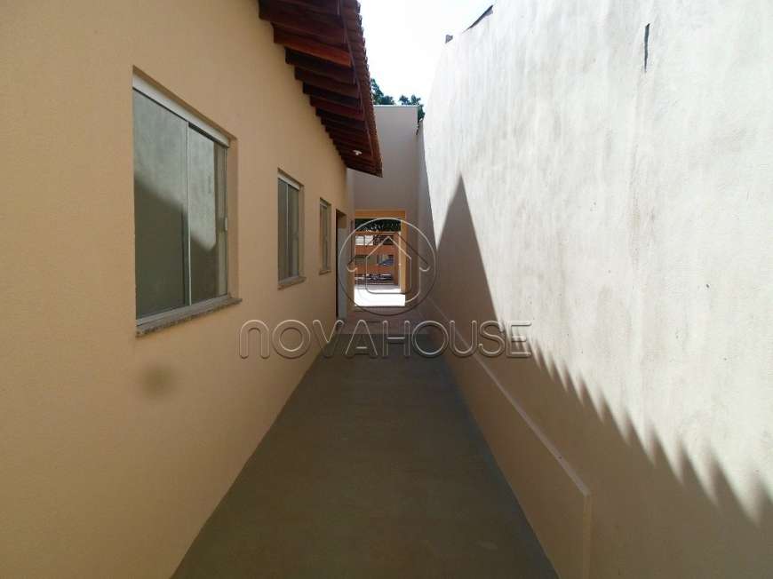 Casa com 3 Quartos à Venda, 92 m² por R$ 235.000 Vila Nasser, Campo Grande - MS