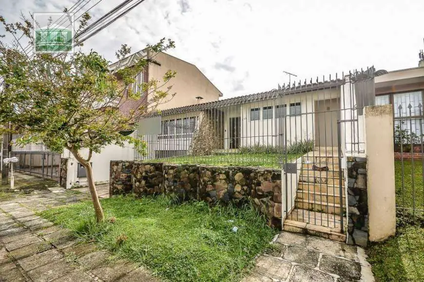 Casa com 3 Quartos para Alugar, 250 m² por R$ 2.600/Mês Rua Professora Annette Macedo, 213 - Jardim Botânico, Curitiba - PR