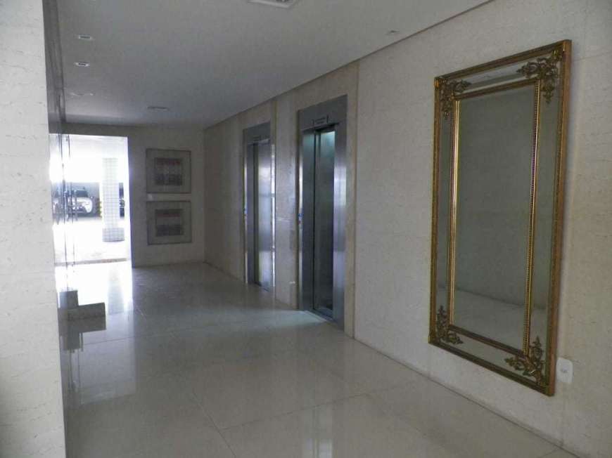 Apartamento com 3 Quartos à Venda, 117 m² por R$ 370.000 Rua Cristóvão de Barros, 101 - Treze de Julho, Aracaju - SE