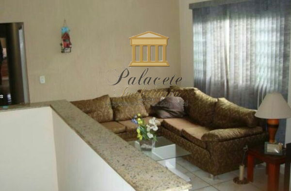 Casa com 3 Quartos à Venda, 215 m² por R$ 400.000 Roseira - SP