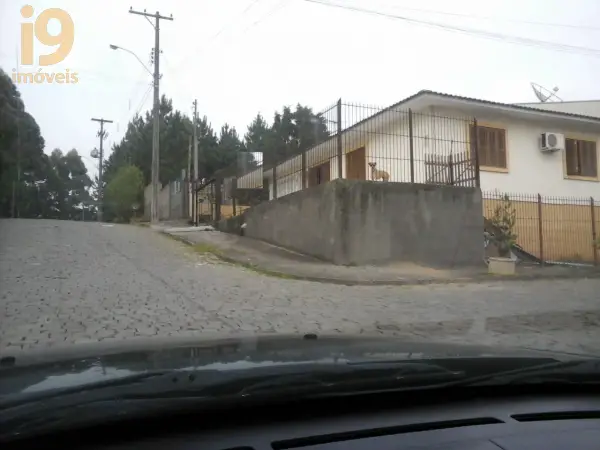 Casa com 3 Quartos à Venda, 84 m² por R$ 245.000 Rua Irmão Almiro Antonio Bisol, 251 - Desvio Rizzo, Caxias do Sul - RS