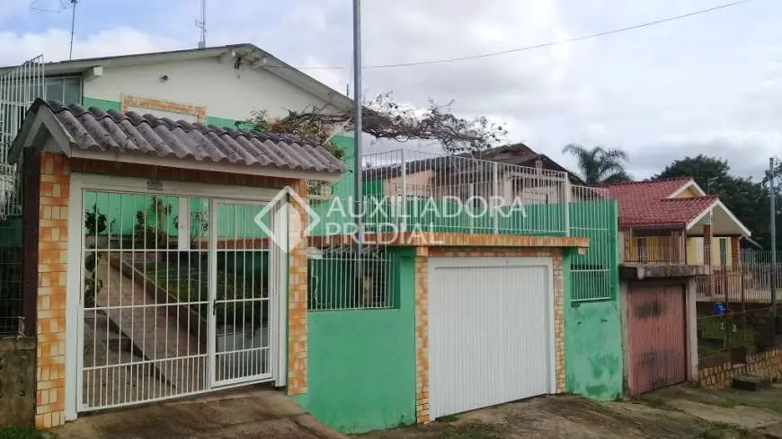 Casa com 2 Quartos à Venda, 150 m² por R$ 230.000 Rua César Verdi, 765 - Morada Da Colina, Guaíba - RS