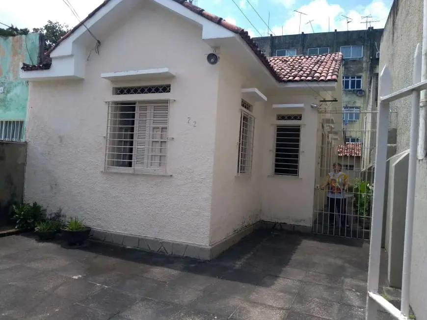 Casa com 3 Quartos à Venda, 127 m² por R$ 370.000 Rua Dezenove de Novembro, 72 - Madalena, Recife - PE