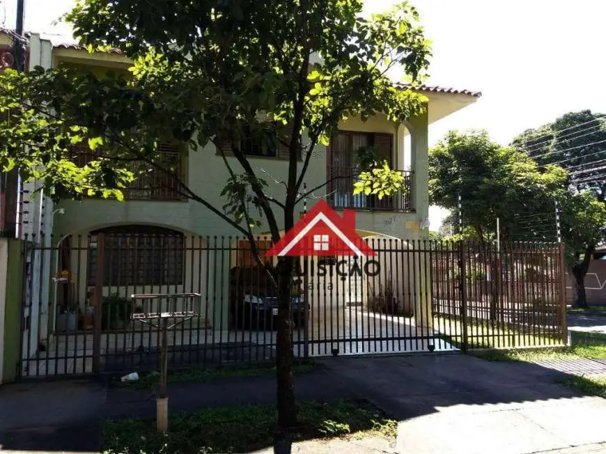 Sobrado com 4 Quartos à Venda, 198 m² por R$ 595.000 Rua São Pedro, 2171 - Zona 07, Maringá - PR