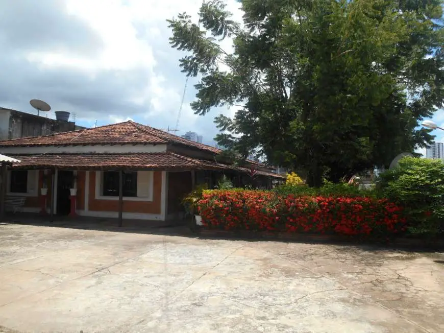 Casa com 2 Quartos à Venda, 450 m² por R$ 1.700.000 Rua dos Miósotis - Jardim Cuiabá, Cuiabá - MT