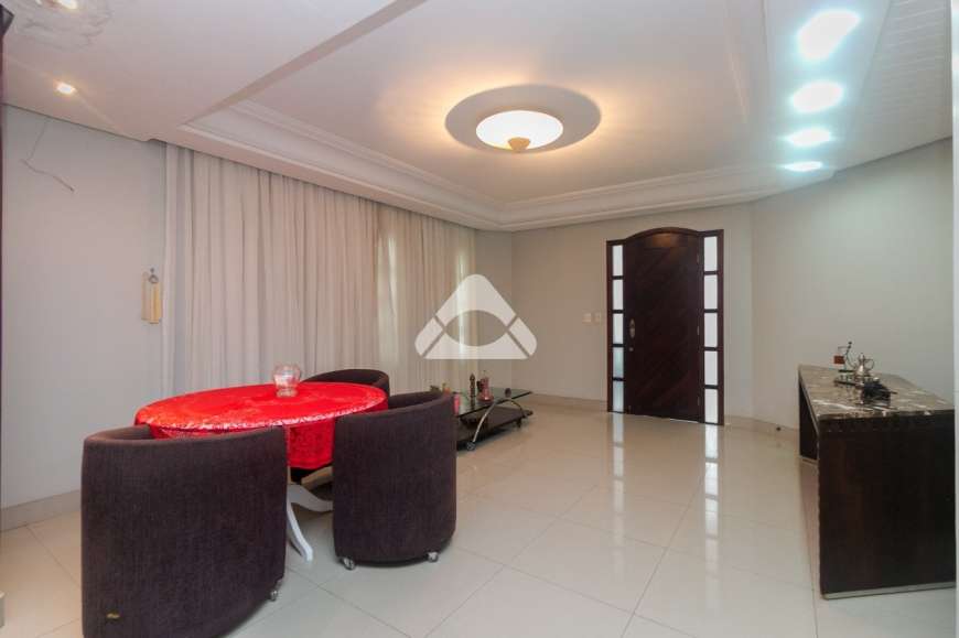 Casa com 4 Quartos à Venda por R$ 700.000 Rua Doutor Nildo Alff - Capim Macio, Natal - RN