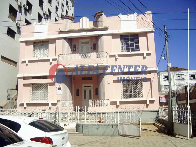 Casa com 2 Quartos para Alugar por R$ 550/Mês Rua 6 - Setor Central, Goiânia - GO