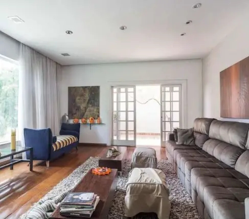 Casa com 6 Quartos para Alugar, 615 m² por R$ 9.900/Mês Santa Branca, Belo Horizonte - MG