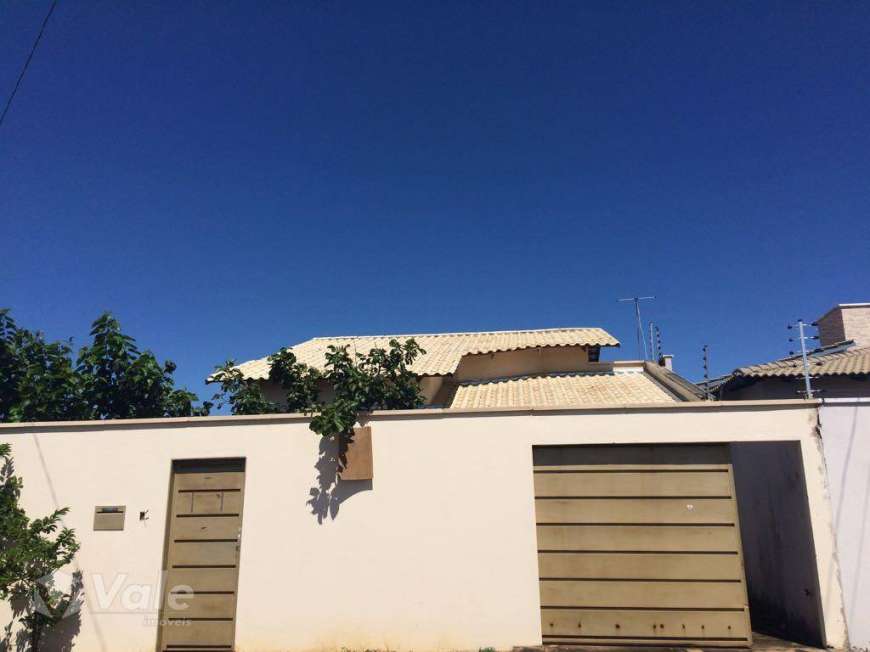 Casa com 3 Quartos para Alugar, 100 m² por R$ 1.200/Mês Rua Alan Sampaio - Plano Diretor Sul, Palmas - TO