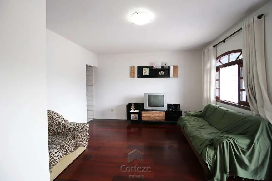 Casa com 3 Quartos à Venda, 75 m² por R$ 230.000 Rua Antônio Moro, 91 - Jardim Cruzeiro, São José dos Pinhais - PR