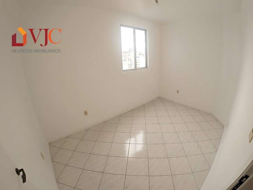 Cobertura com 2 Quartos para Alugar, 200 m² por R$ 1.300/Mês Rua Quinze de Novembro, 150 - Campinas, São José - SC
