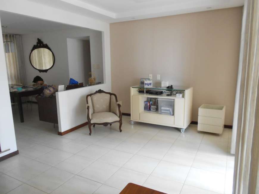 Apartamento com 4 Quartos para Alugar, 158 m² por R$ 3.800/Mês Alameda Catânia, 306 - Pituba, Salvador - BA