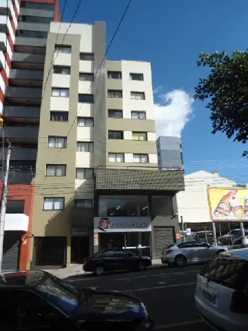 Kitnet com 1 Quarto para Alugar, 42 m² por R$ 650/Mês Centro, Caxias do Sul - RS
