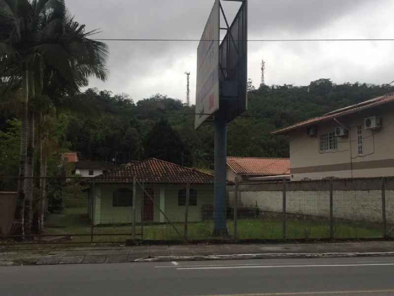 Casa com 3 Quartos para Alugar por R$ 1.100/Mês Nova Brasília, Jaraguá do Sul - SC