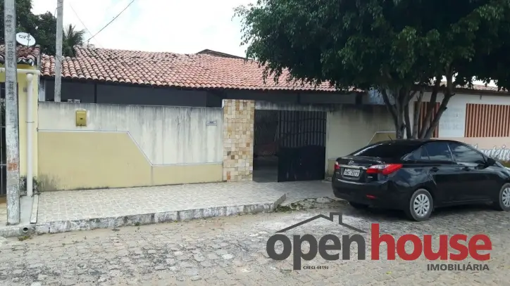Casa com 2 Quartos à Venda, 120 m² por R$ 200.000 Pitimbu, Natal - RN