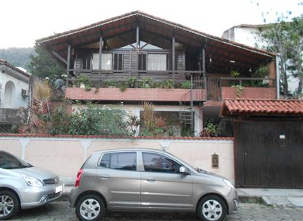 Casa com 5 Quartos à Venda, 470 m² por R$ 950.000 Rua Heitor Carrilho - São Francisco, Niterói - RJ