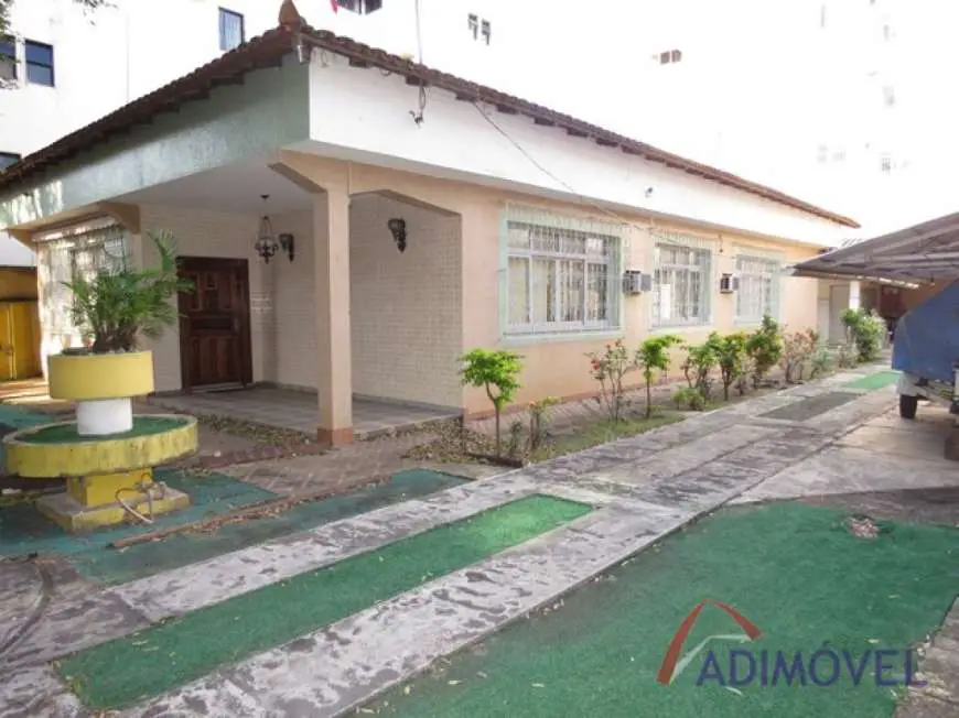 Casa com 3 Quartos à Venda, 300 m² por R$ 3.700.000 Jardim da Penha, Vitória - ES
