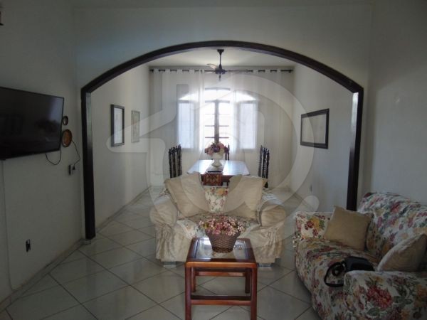 Casa com 4 Quartos à Venda, 320 m² por R$ 500.000 Rua Rui Barbosa - Planalto, Vila Velha - ES