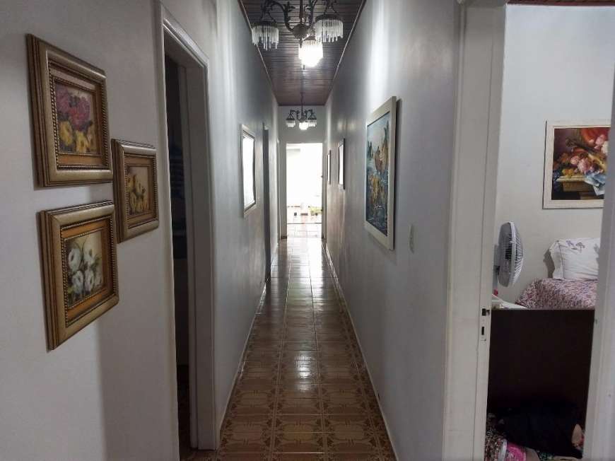 Casa com 3 Quartos à Venda, 205 m² por R$ 240.000 Grande Terceiro, Cuiabá - MT