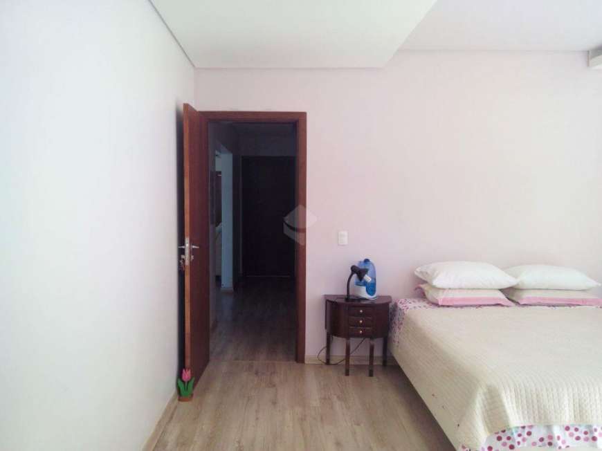 Casa com 3 Quartos à Venda, 212 m² por R$ 1.099.998 Avenida Bom Pastor - Vila Vilas Boas, Campo Grande - MS