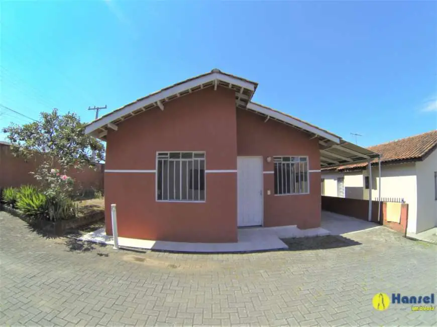 Casa com 3 Quartos para Alugar, 70 m² por R$ 850/Mês Rua Bom Pastor, 200 - Alto Boqueirão, Curitiba - PR