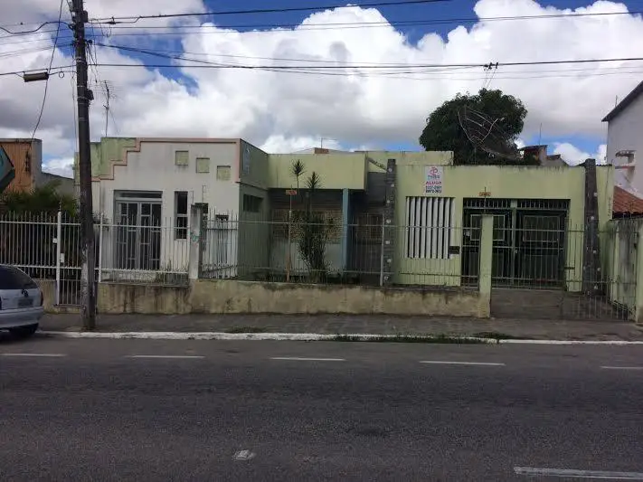 Casa com 4 Quartos para Alugar, 1030 m² por R$ 4.000/Mês Sao Jose, Campina Grande - PB