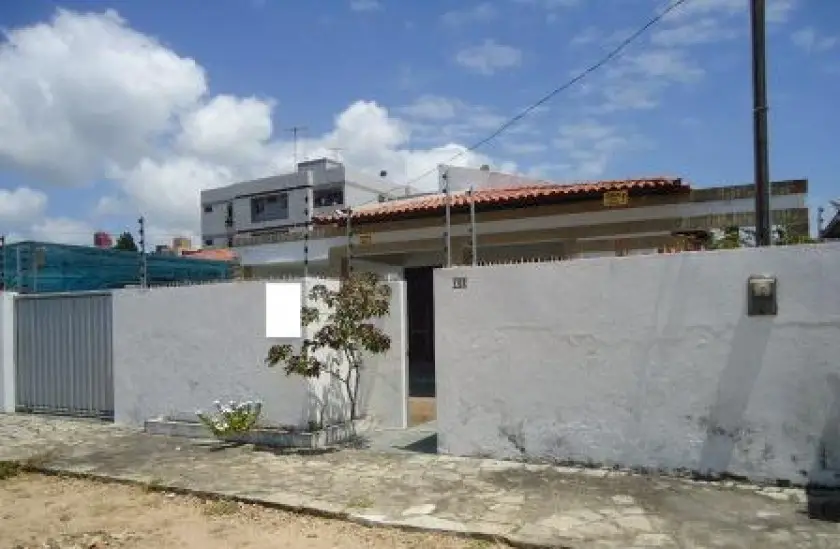Casa com 3 Quartos à Venda, 200 m² por R$ 780.000 Bessa, João Pessoa - PB