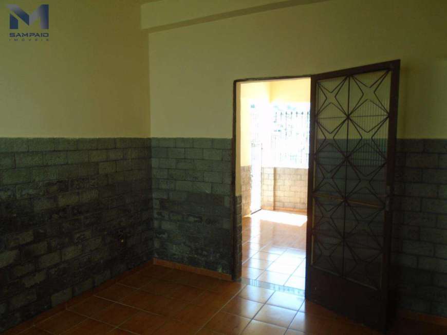 Casa com 2 Quartos para Alugar, 55 m² por R$ 600/Mês Travessa Gonçalves, 162 - Barreto, Niterói - RJ