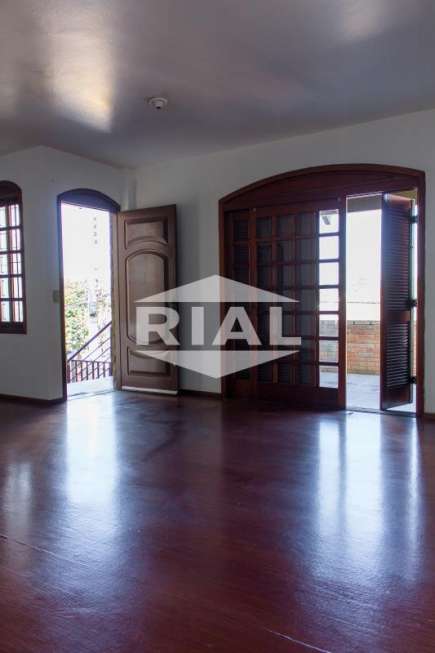 Casa com 3 Quartos para Alugar, 100 m² por R$ 2.400/Mês Rubem Berta, Porto Alegre - RS