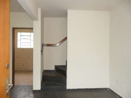 Casa com 3 Quartos para Alugar, 80 m² por R$ 550/Mês Palmares, Belo Horizonte - MG