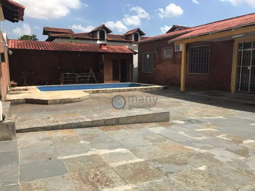 Casa com 2 Quartos à Venda, 289 m² por R$ 1.200.000 Avenida Mário Ypiranga - Adrianópolis, Manaus - AM