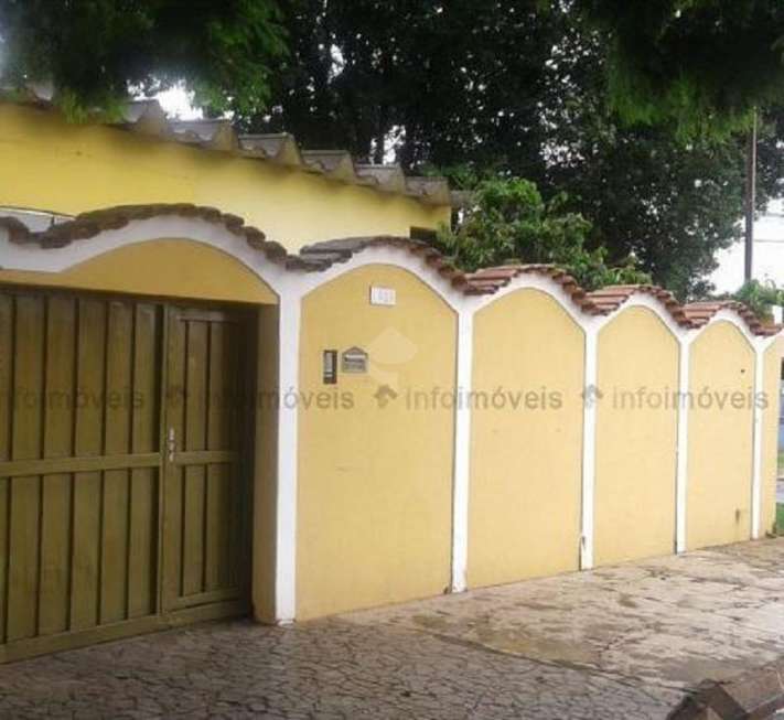 Casa com 3 Quartos à Venda, 208 m² por R$ 299.998 Rua Yokoama - Vila Palmira, Campo Grande - MS