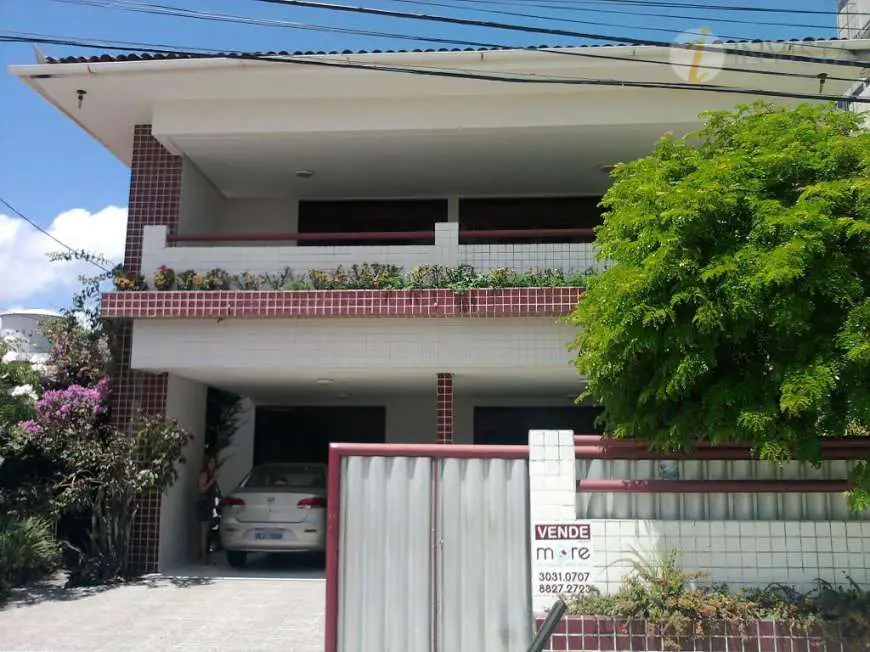 Casa com 8 Quartos à Venda, 230 m² por R$ 975.000 Rua Doutor Francisco Sarmento Meira - Bessa, João Pessoa - PB