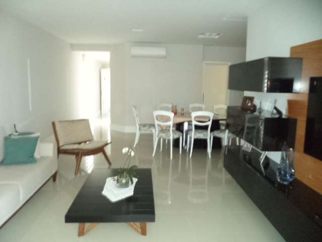 Apartamento com 4 Quartos à Venda, 200 m² por R$ 1.600.000 Rua Chapot Presvot, 180 - Praia do Canto, Vitória - ES