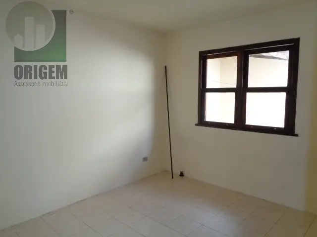 Casa com 2 Quartos para Alugar, 48 m² por R$ 700/Mês Uberaba, Curitiba - PR