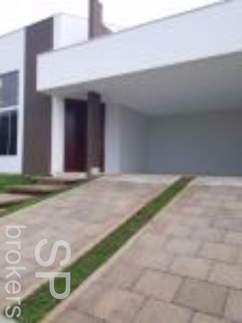 Casa com 3 Quartos à Venda, 375 m² por R$ 975.000 Condomínio Belvedere, Cuiabá - MT