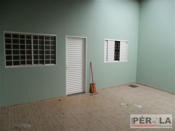 Casa com 2 Quartos para Alugar, 60 m² por R$ 730/Mês Rua Santa Terezinha - Vila Jardim Pompéia, Goiânia - GO