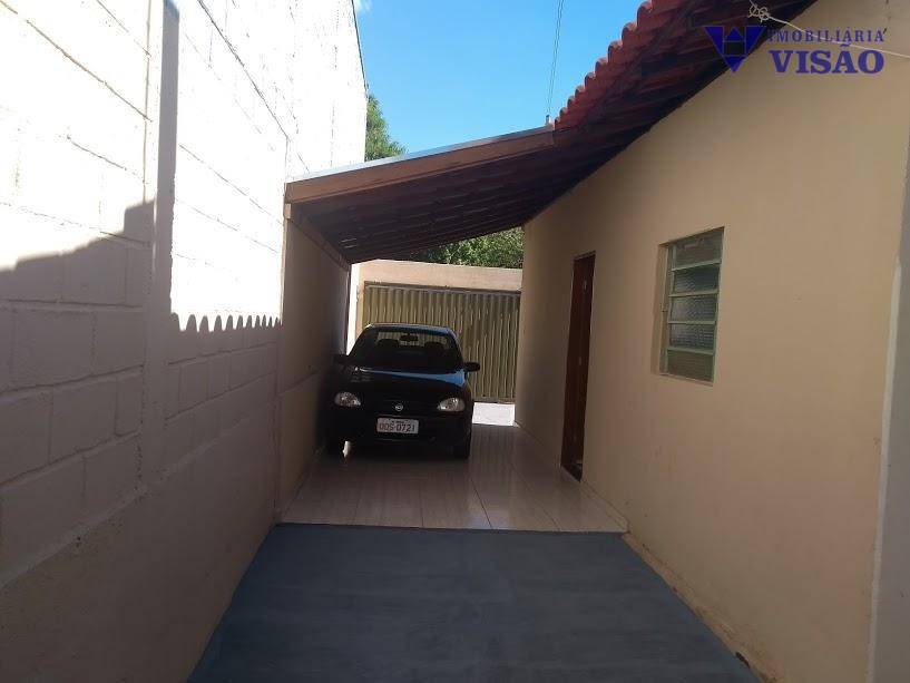 Casa com 2 Quartos para Alugar, 81 m² por R$ 880/Mês São Benedito, Uberaba - MG