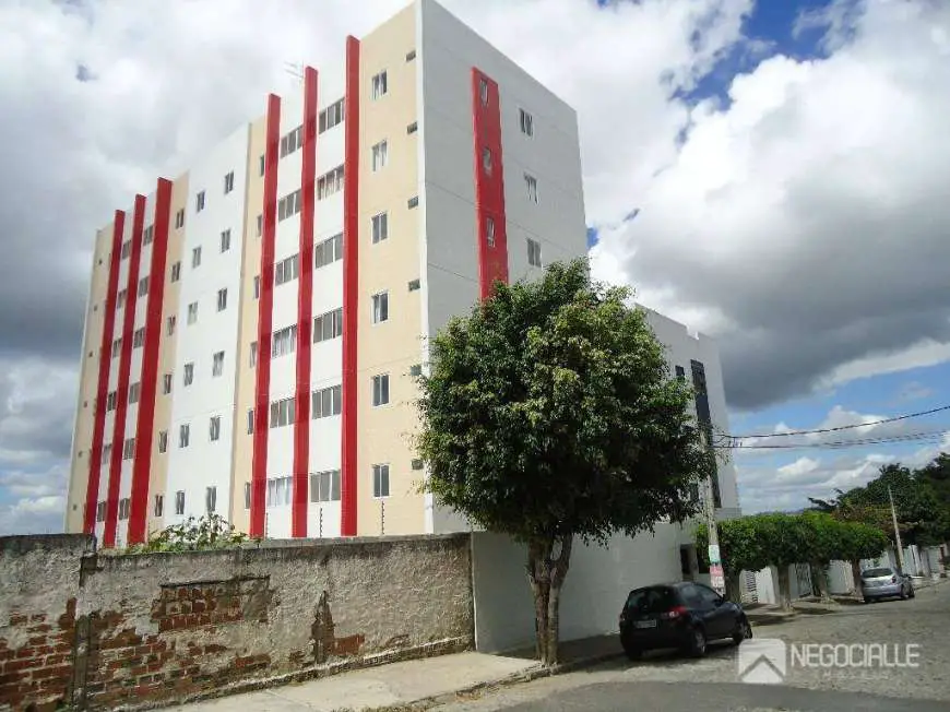 Apartamento com 3 Quartos à Venda, 76 m² por R$ 240.000 Liberdade, Campina Grande - PB