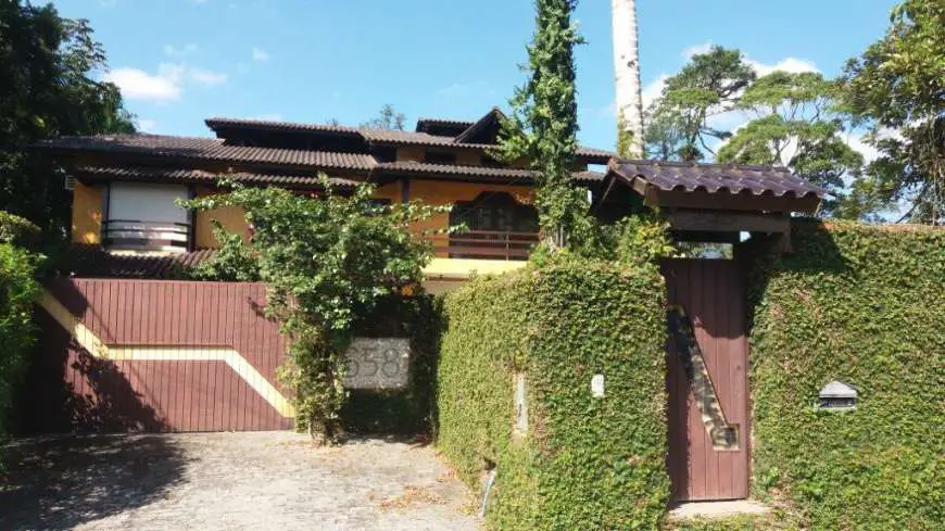 Casa com 5 Quartos à Venda por R$ 1.600.000 Vila Lenzi, Jaraguá do Sul - SC