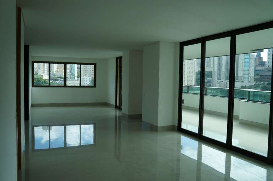 Apartamento com 4 Quartos à Venda, 281 m² por R$ 2.600.000 Vale do Sereno, Nova Lima - MG