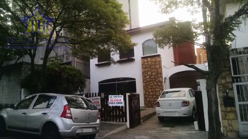 Sobrado com 3 Quartos para Alugar, 195 m² por R$ 8.000/Mês Rua Davi Hume - Chácara Klabin, São Paulo - SP