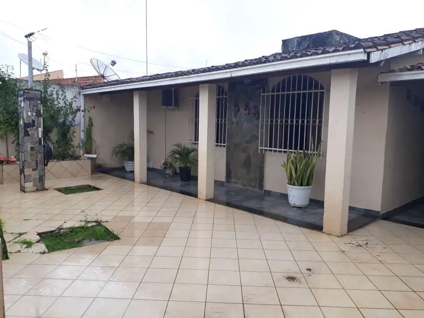 Casa com 3 Quartos à Venda, 130 m² por R$ 330.000 Alagoinhas Velha, Alagoinhas - BA