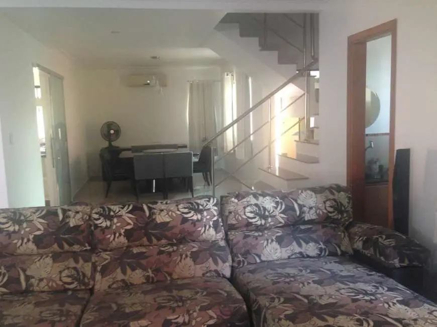 Casa de Condomínio com 3 Quartos à Venda, 230 m² por R$ 1.200.000 Flores, Manaus - AM
